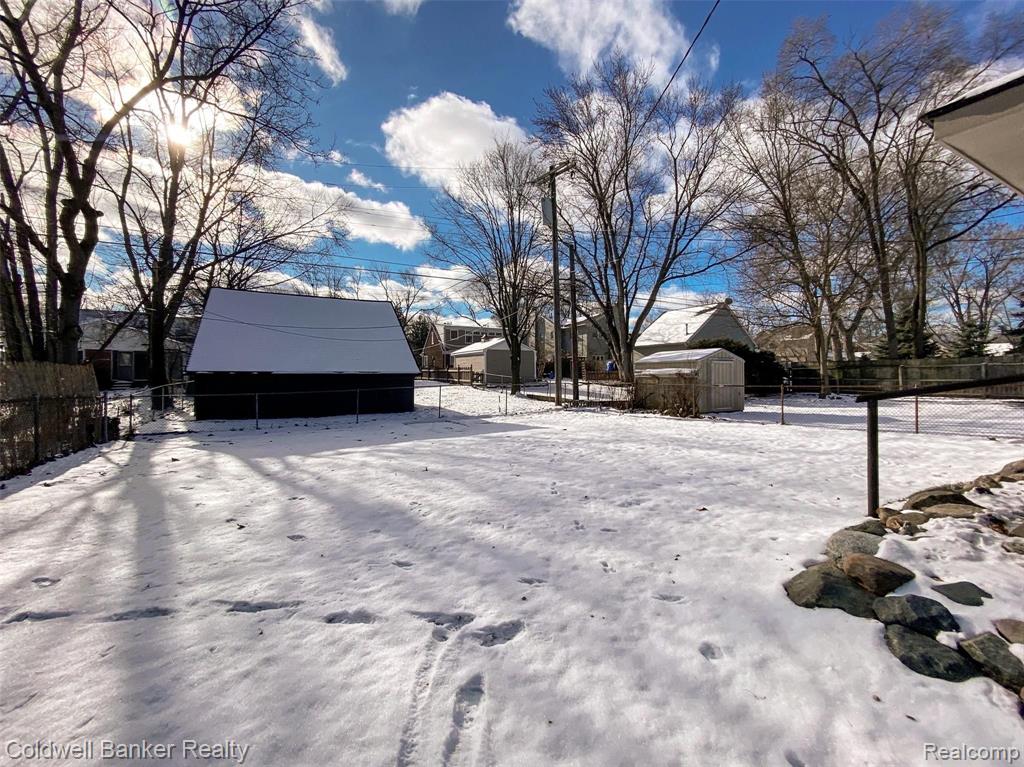 2570 Manchester Road Birmingham, MI 48009 - Photo 34 of 41