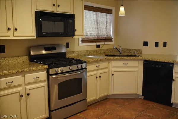 $1,925 | 8037 North Cabbage Cove Street, Las Vegas, NV 89143