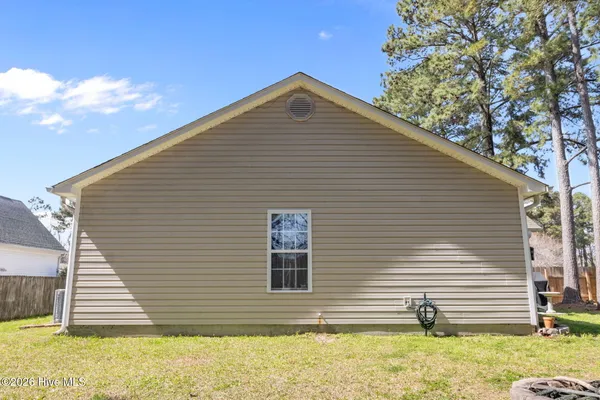 $285,000 | 103 Tanbark Drive, Jacksonville, NC 28546