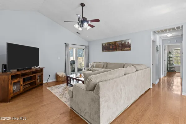 $285,000 | 103 Tanbark Drive, Jacksonville, NC 28546