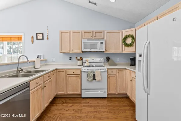 $285,000 | 103 Tanbark Drive, Jacksonville, NC 28546