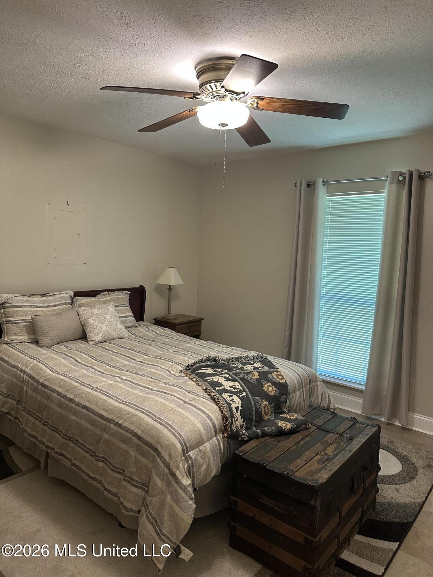 355 Lakewood Road Vicksburg, MS 39180 - Photo 5 of 11 Lakewood bedroom