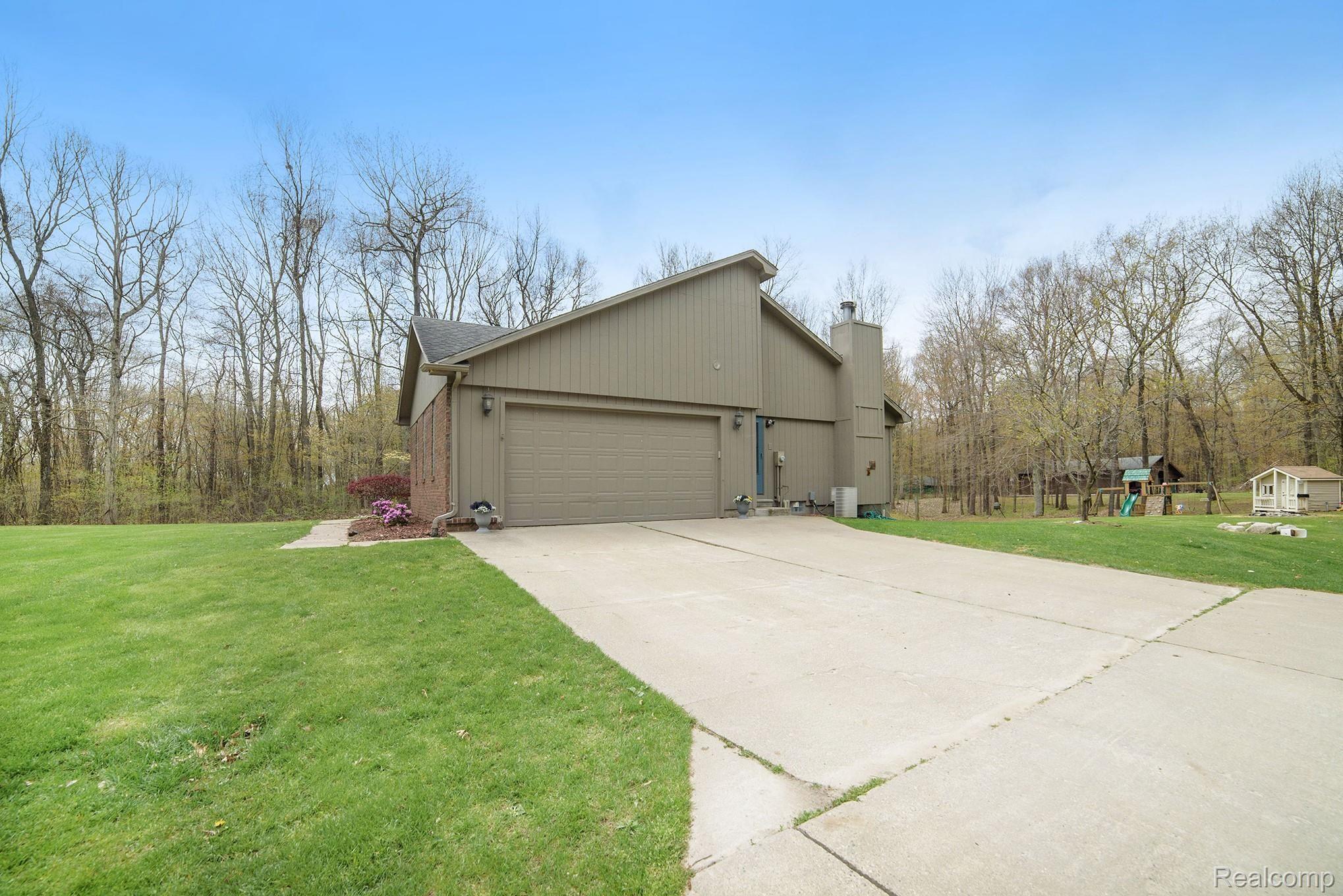 5811 Edgar Road Clarkston, MI 48346 - Photo 35 of 46 5811 Edgar Rd - Photo (36).jpg