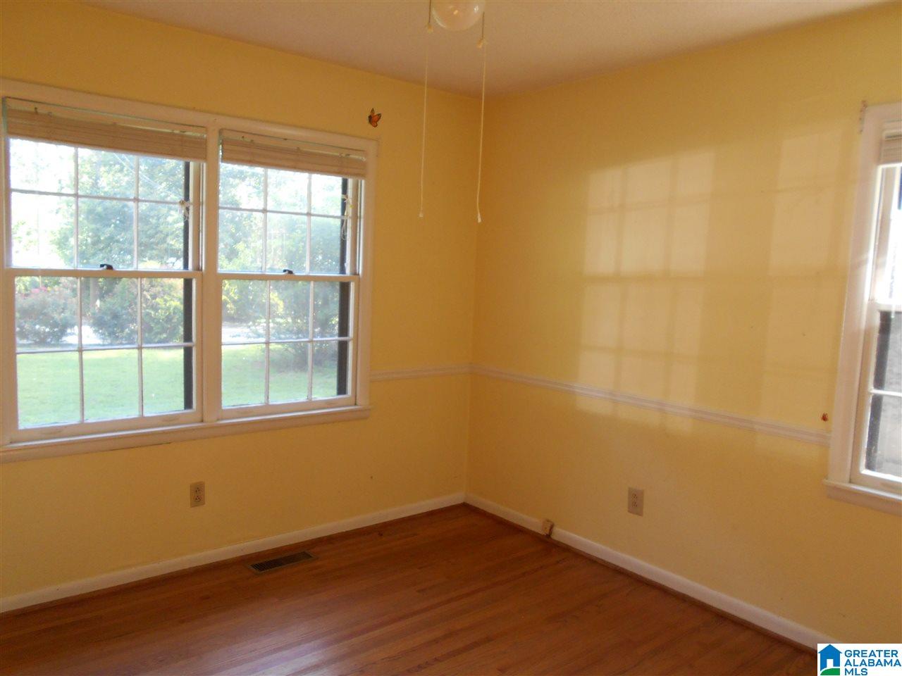 1036 Hagwood Road Birmingham, AL 35235 - Photo 8 of 9