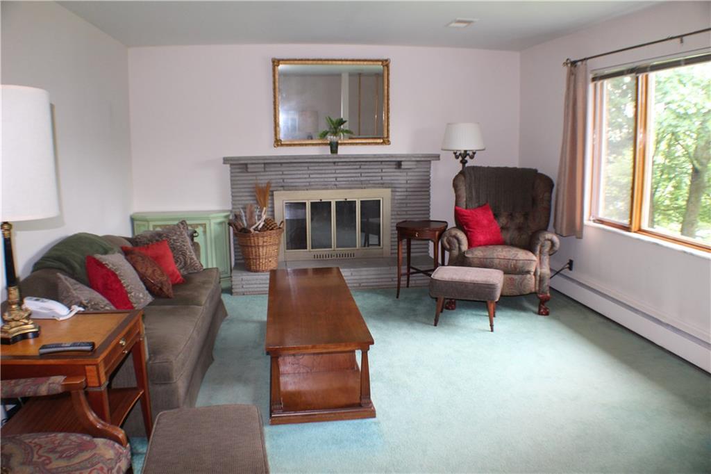 405 Hays Road Venetia, PA 15367 - Photo 2 of 25 Gallery Image 2