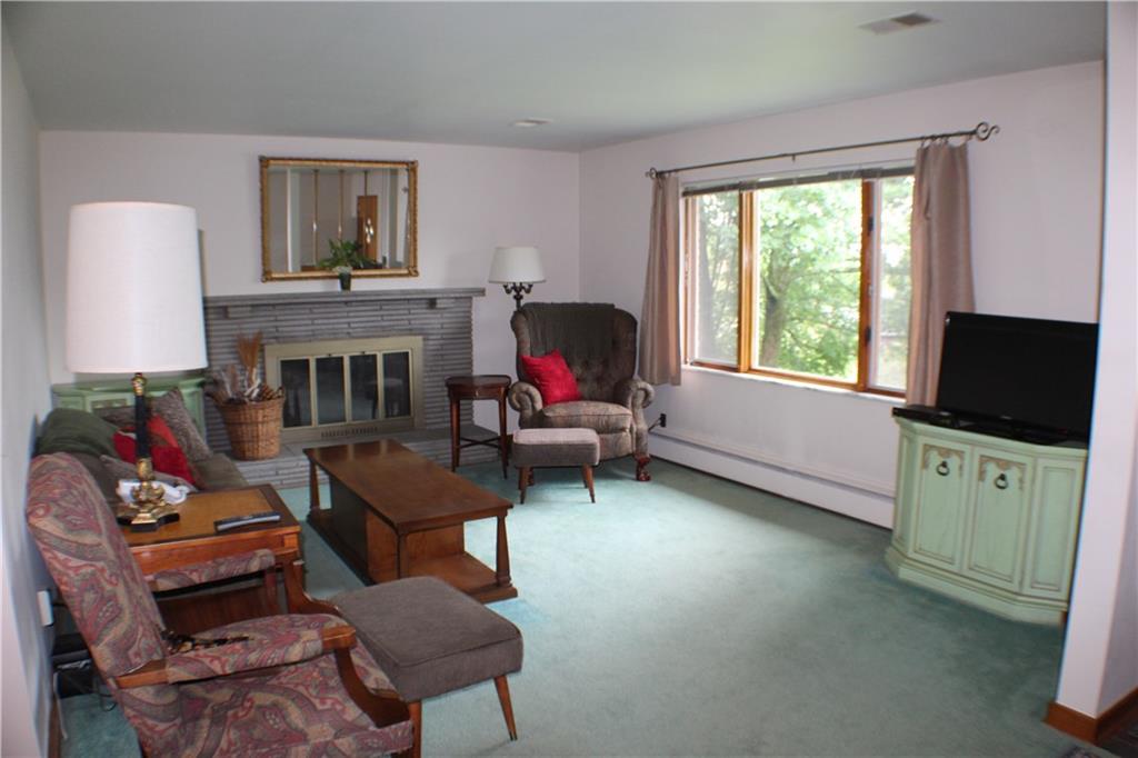 405 Hays Road Venetia, PA 15367 - Photo 3 of 25 Gallery Image 3