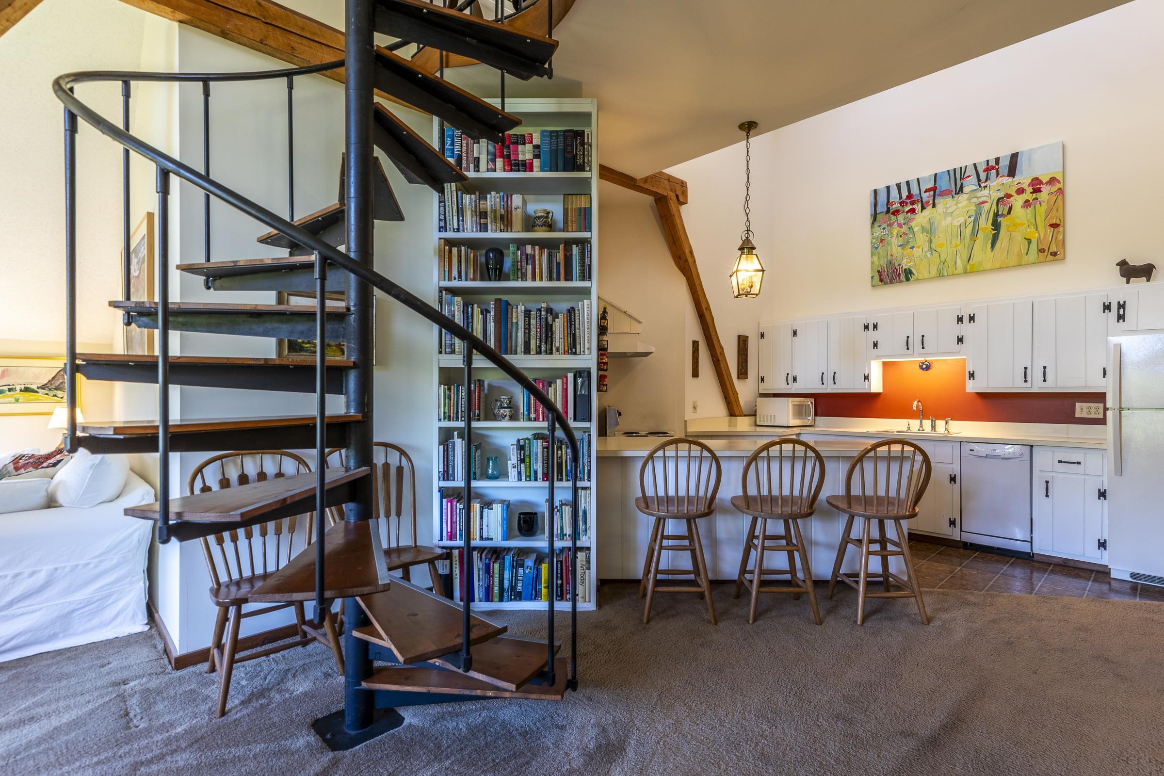 27 Lawrence Hill Road, Unit 5 Weston, VT 05161 - Photo 6 of 32 Gallery Image 6