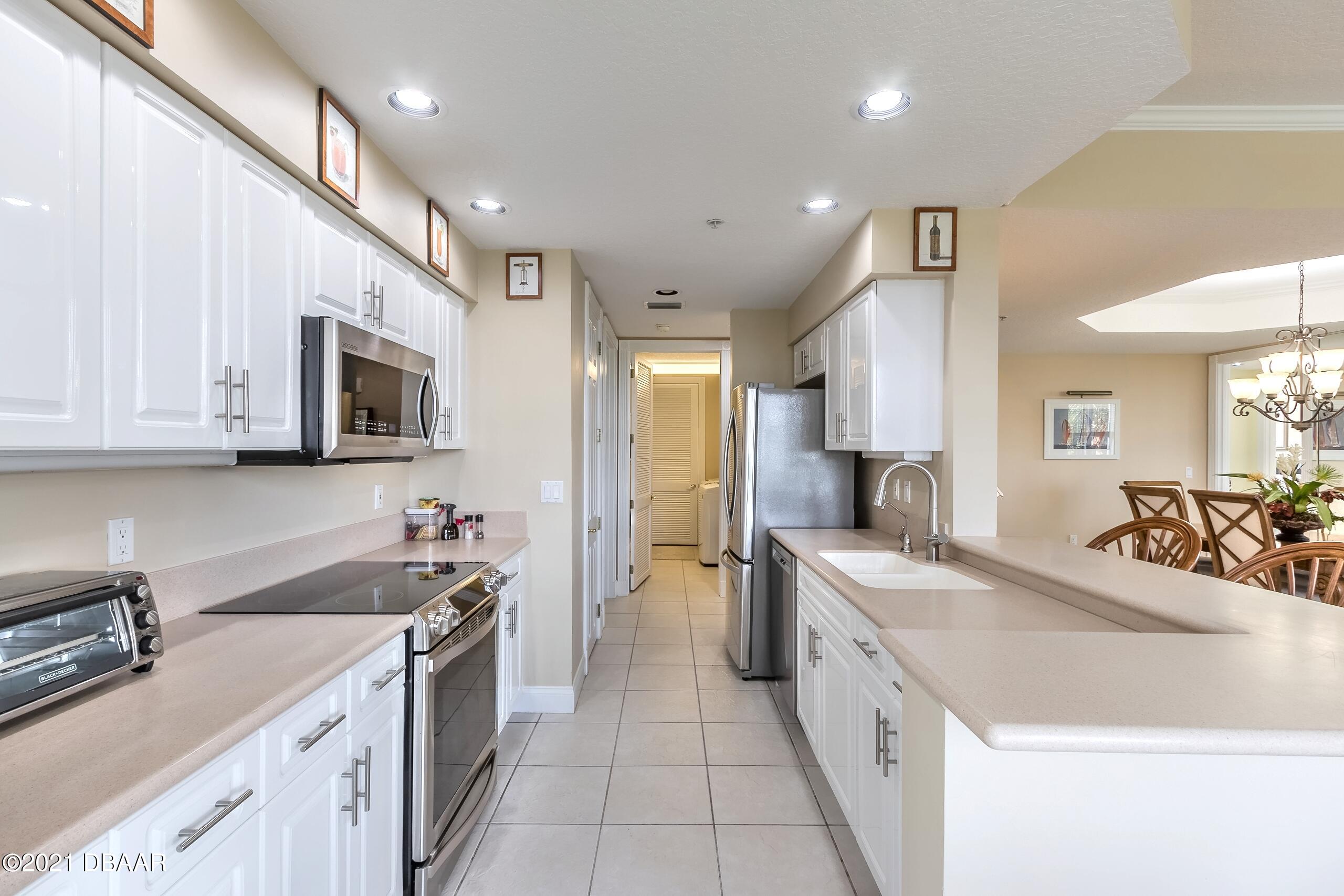 4672 Riverwalk Village Court, Unit 8201 Ponce Inlet, FL 32127 - Photo 27 of 50 4672-27