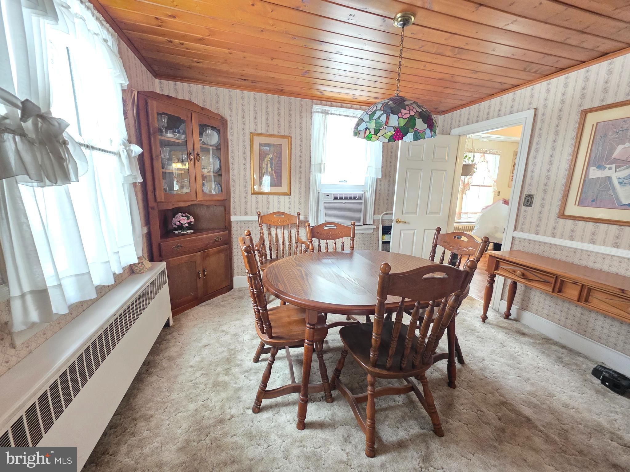 3016 County House Road Woodbury, NJ 08096 - Photo 11 of 19 a dining room with furniture and window