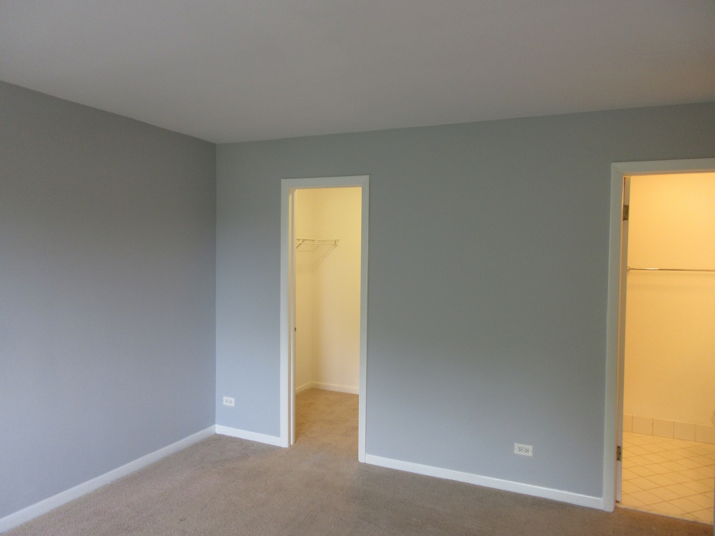 7255 North Ridge Boulevard, Unit 403 Chicago, IL 60645 - Photo 13 of 30 a view of an empty room