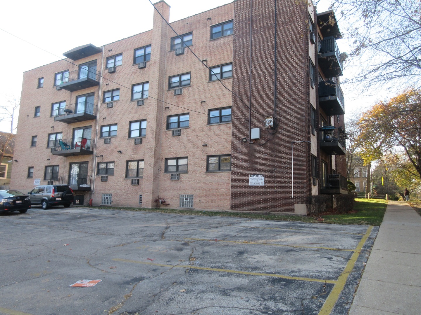7255 North Ridge Boulevard, Unit 403 Chicago, IL 60645 - Photo 10 of 30 a view of a building