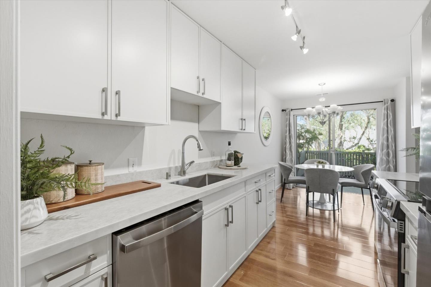 255 South Rengstorff Avenue, Unit 7 Mountain View, CA 94040 - Photo 15 of 28