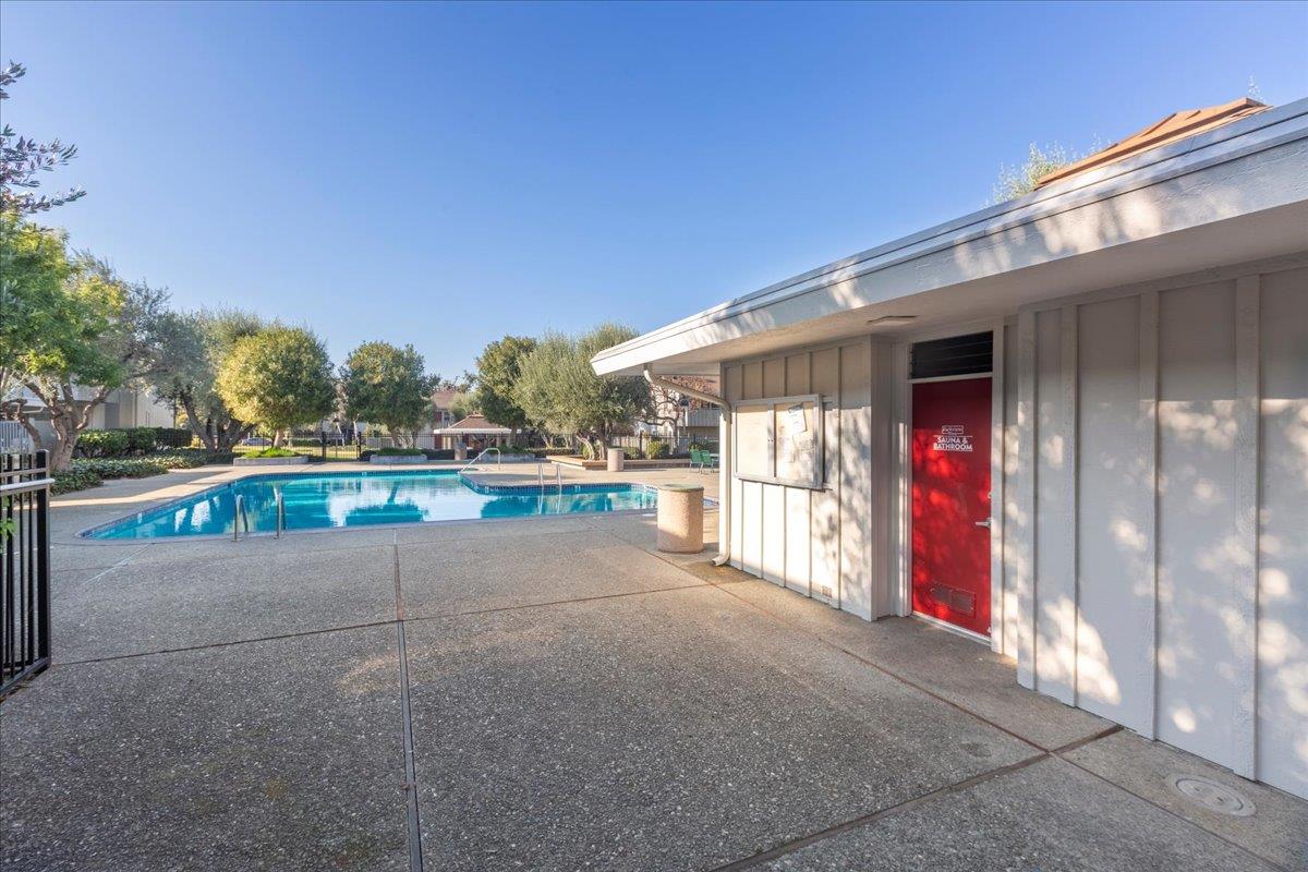 255 South Rengstorff Avenue, Unit 7 Mountain View, CA 94040 - Photo 25 of 28