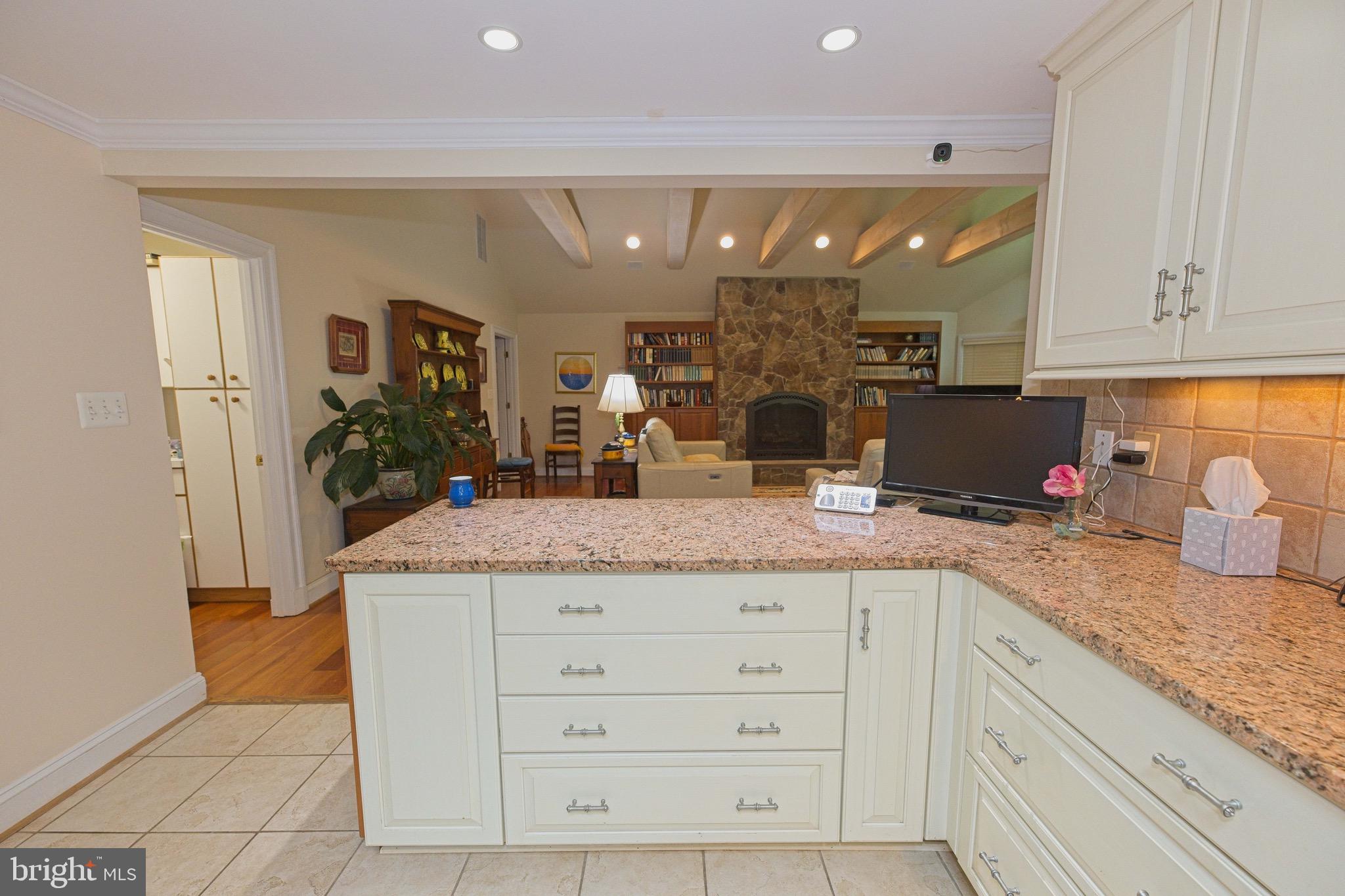 10405 Gary Road Potomac, MD 20854 - Photo 13 of 66