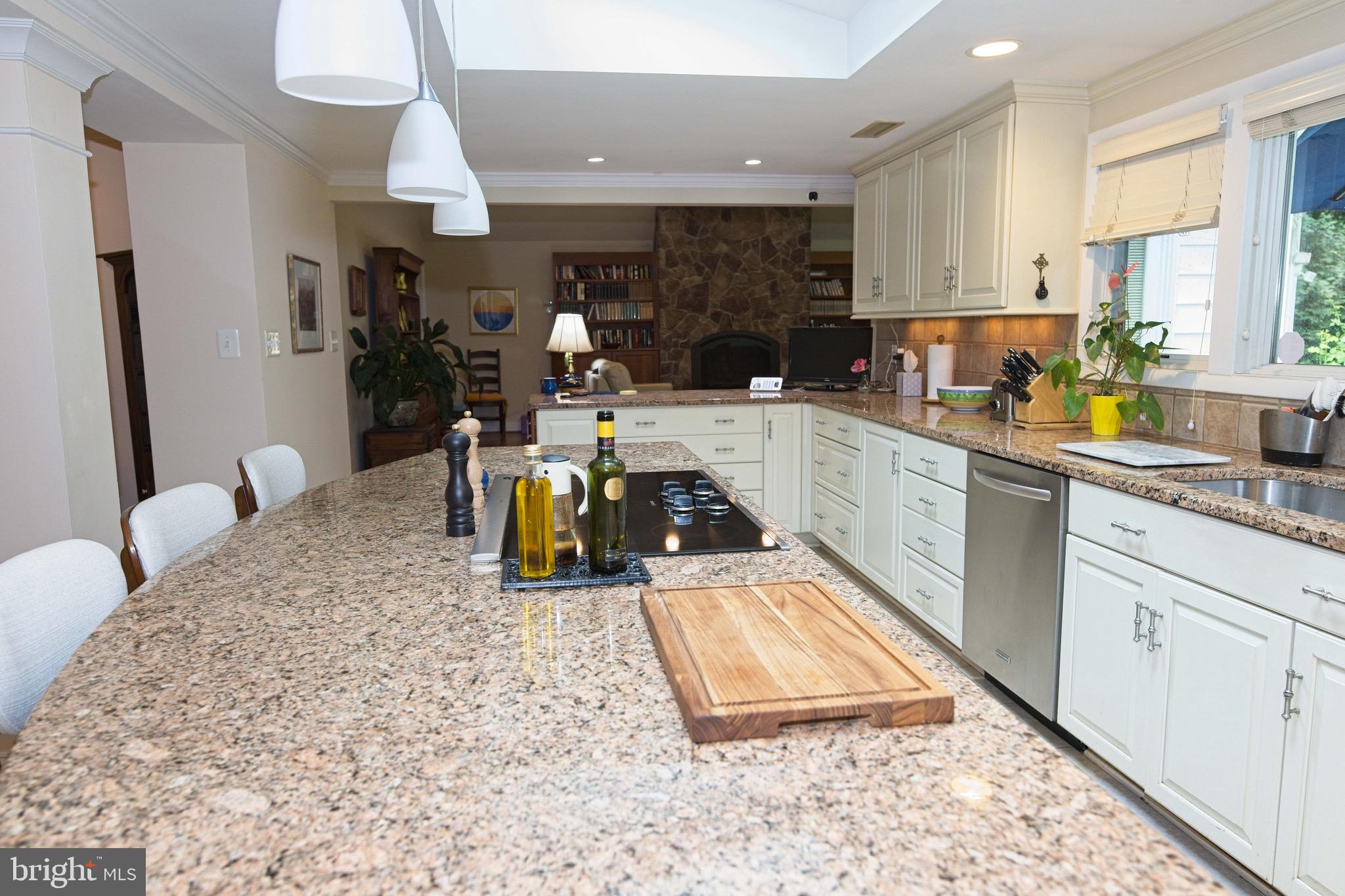 10405 Gary Road Potomac, MD 20854 - Photo 14 of 66