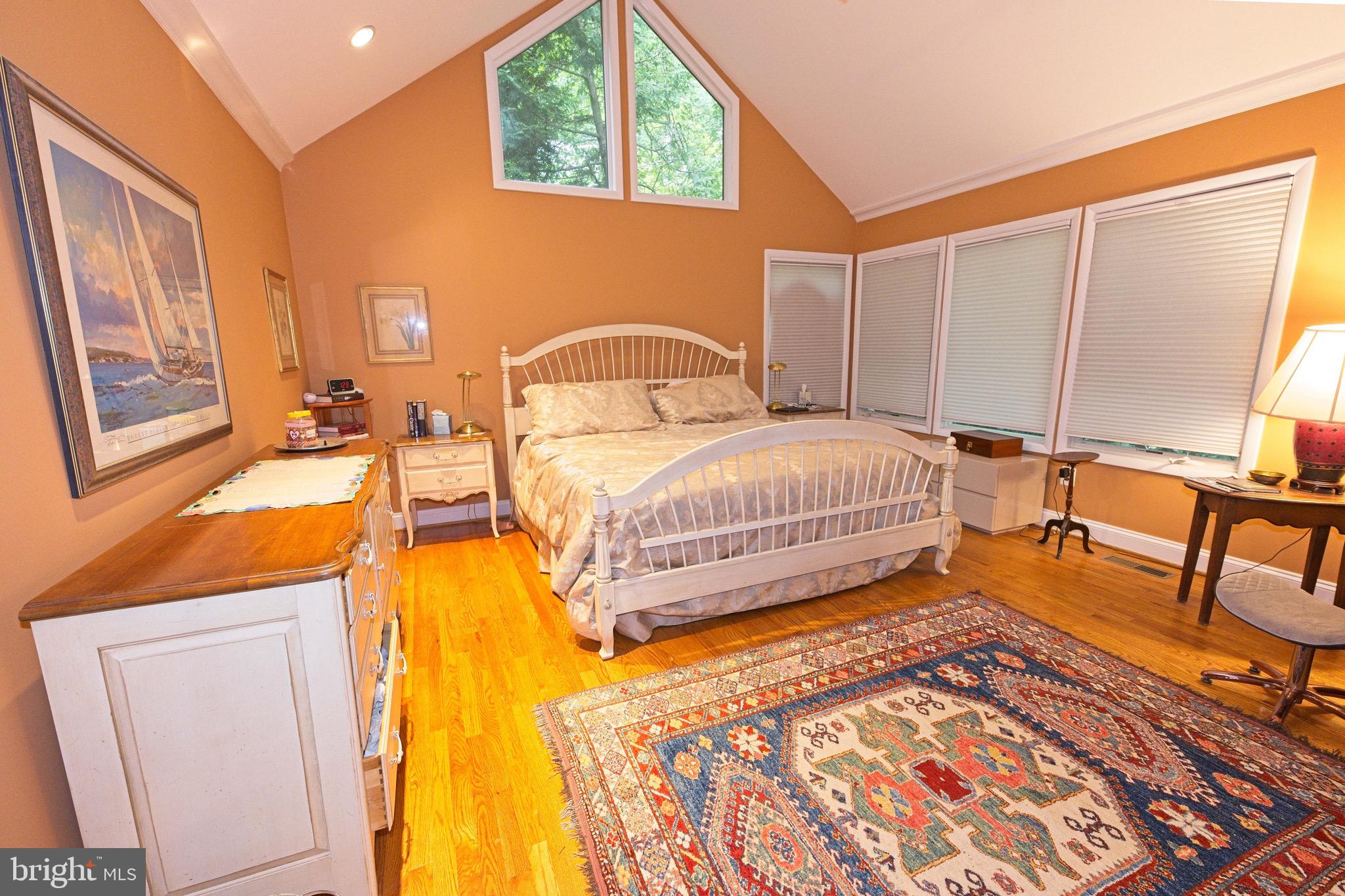 10405 Gary Road Potomac, MD 20854 - Photo 16 of 66