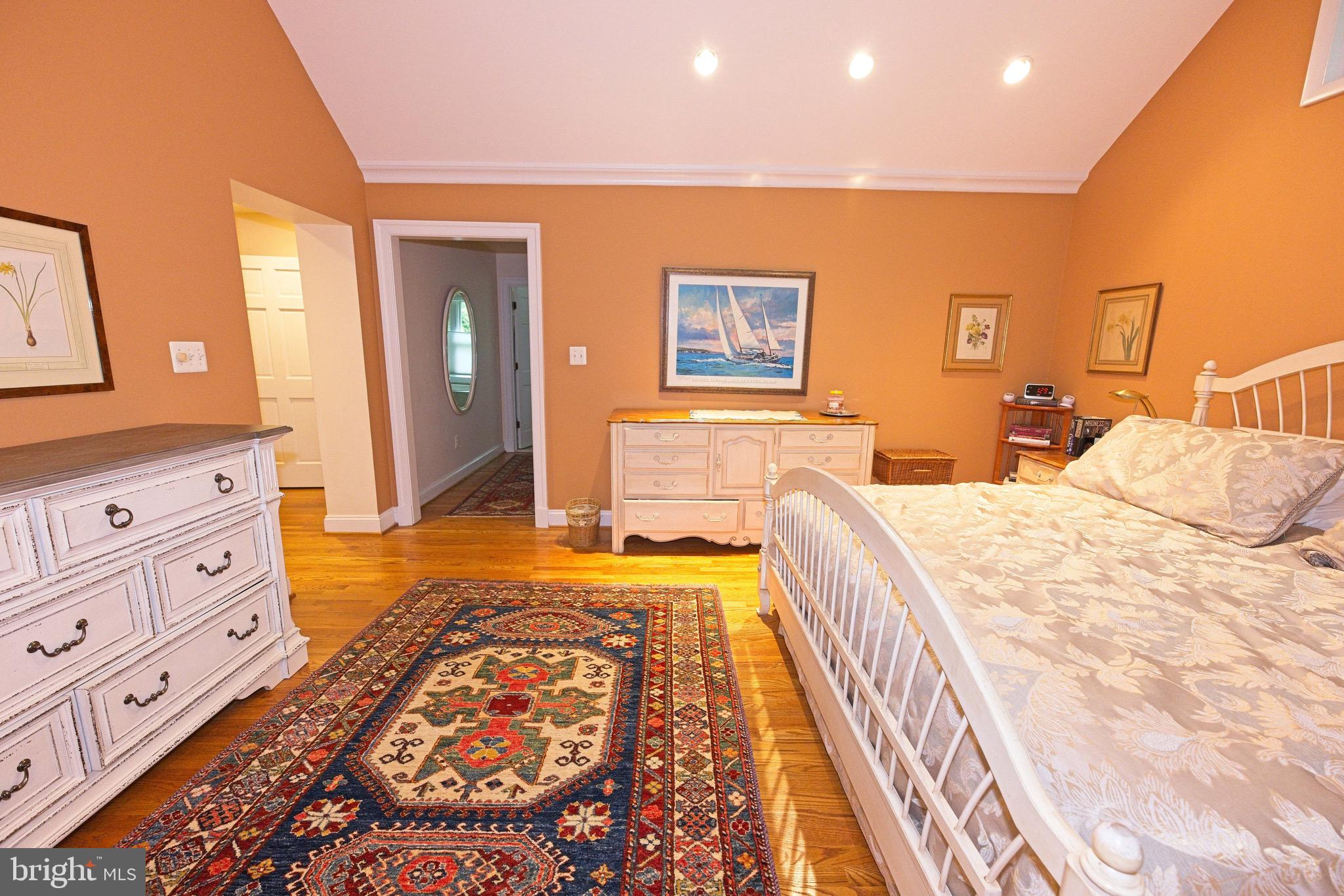 10405 Gary Road Potomac, MD 20854 - Photo 17 of 66