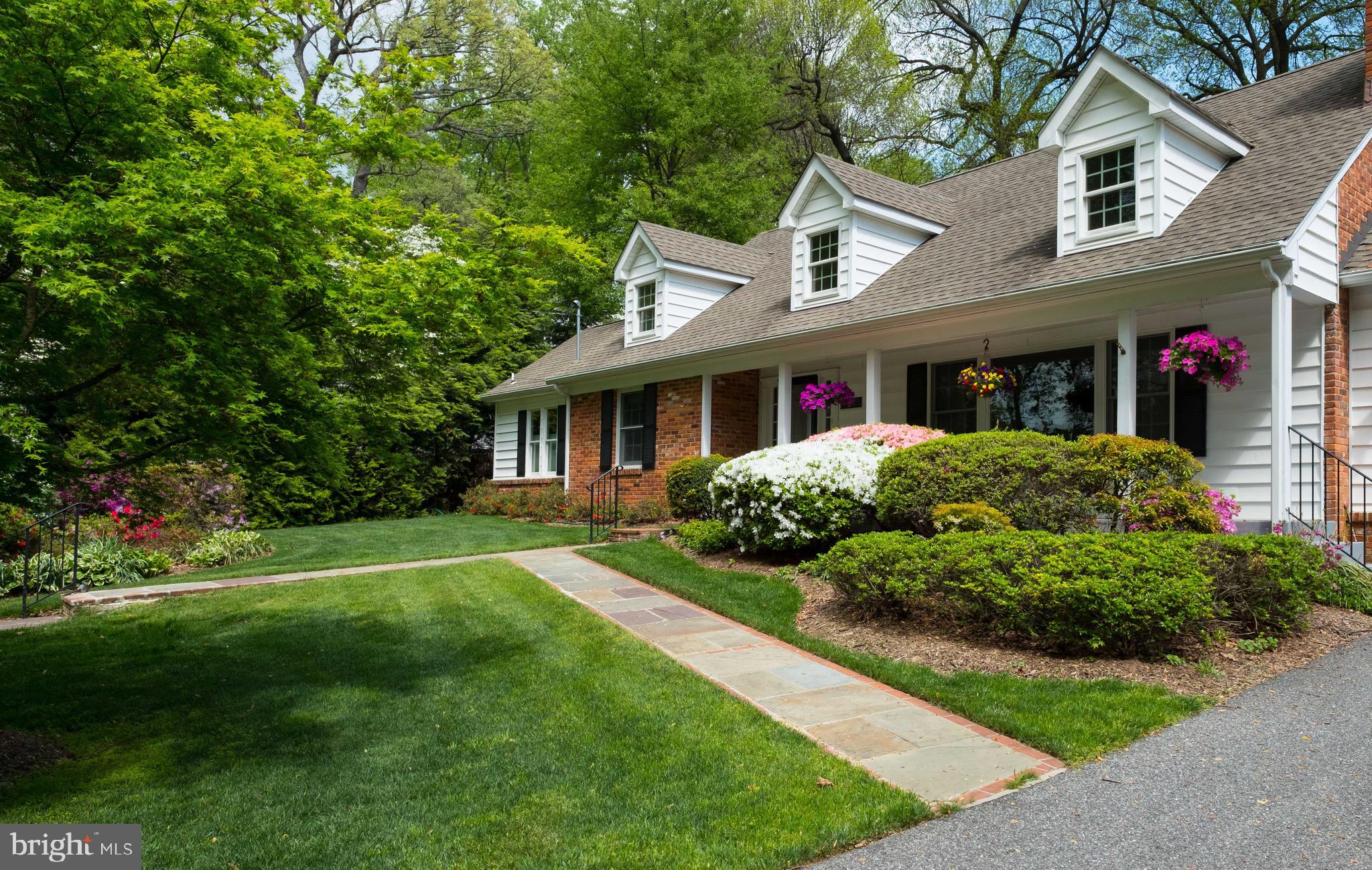 10405 Gary Road Potomac, MD 20854 - Photo 2 of 66