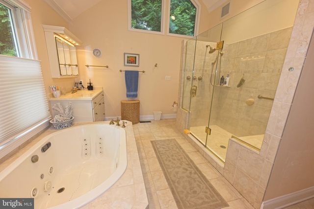 $1,400,000 | 10405 Gary Road, Potomac, MD 20854