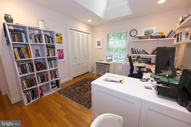 $1,400,000 | 10405 Gary Road, Potomac, MD 20854