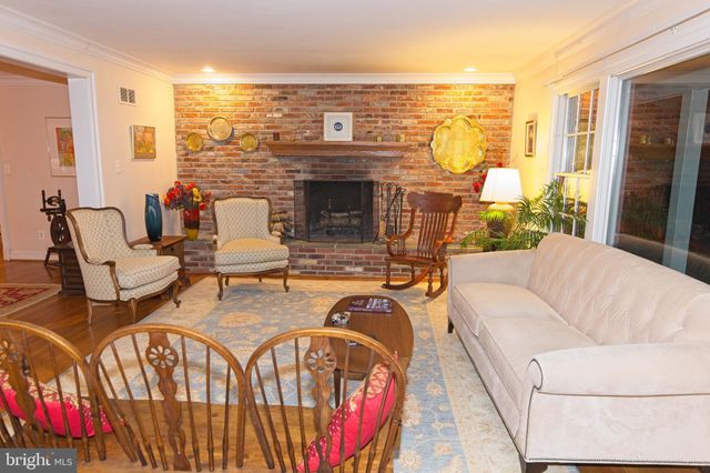 $1,400,000 | 10405 Gary Road, Potomac, MD 20854