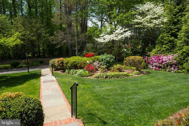 $1,400,000 | 10405 Gary Road, Potomac, MD 20854