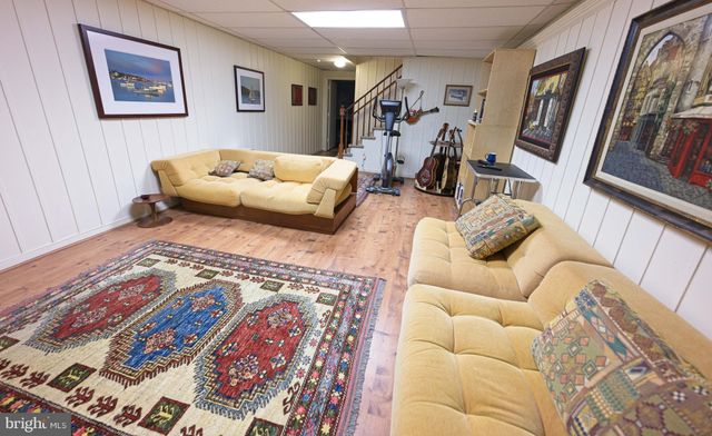 $1,400,000 | 10405 Gary Road, Potomac, MD 20854