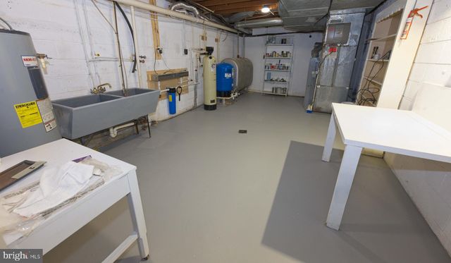 $1,400,000 | 10405 Gary Road, Potomac, MD 20854