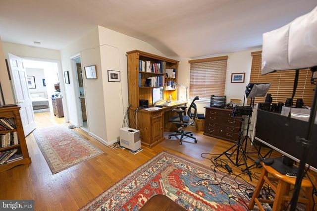 $1,400,000 | 10405 Gary Road, Potomac, MD 20854