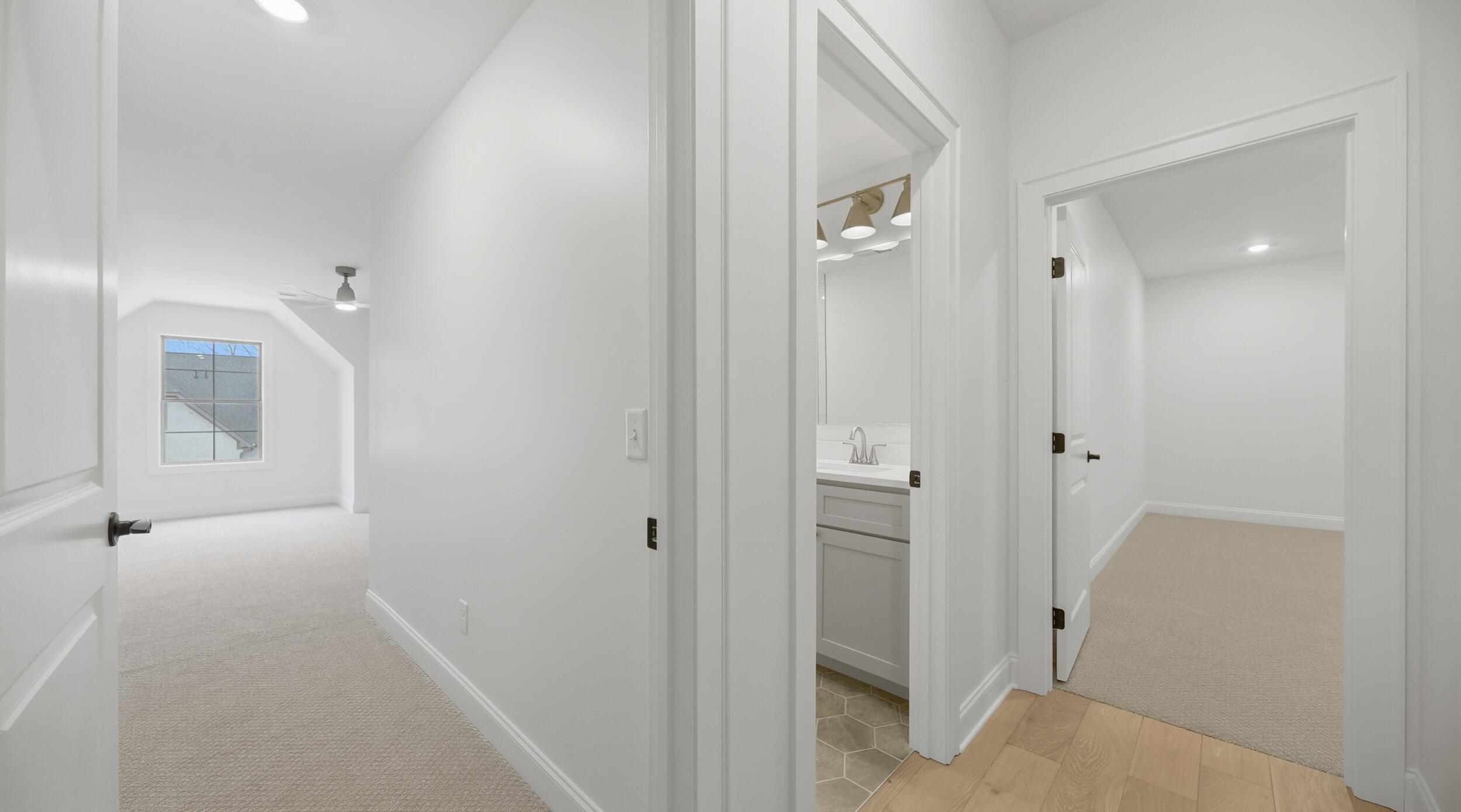 4684 Dempsey Way Chattanooga, TN 37419 - Photo 27 of 43 Upstairs Hallway