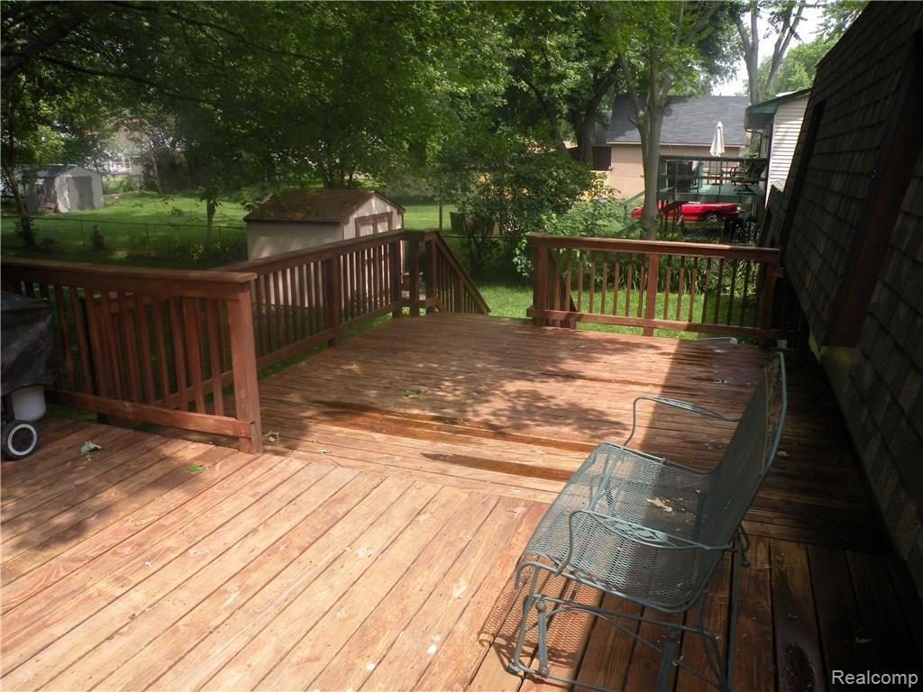 1757 Manse Road Waterford, MI 48328 - Photo 11 of 16 DSCN8186.JPG