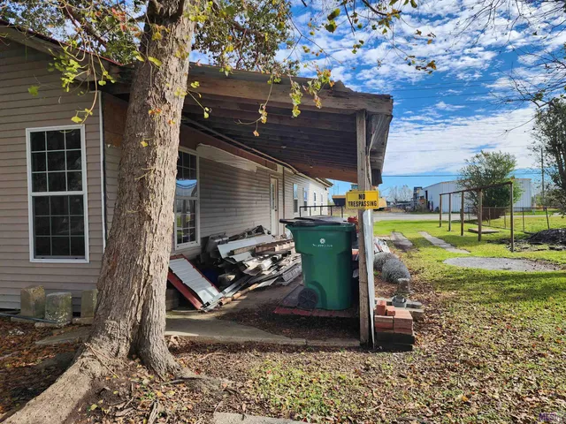 $85,000 | 2002 South Bayou Drive, Golden Meadow, LA 70357