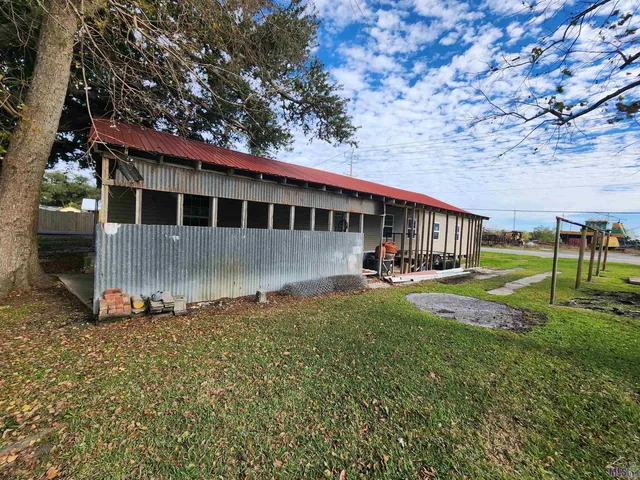 $85,000 | 2002 South Bayou Drive, Golden Meadow, LA 70357