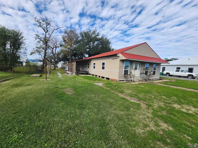 $85,000 | 2002 South Bayou Drive, Golden Meadow, LA 70357