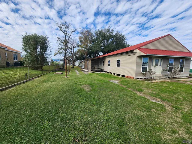 $85,000 | 2002 South Bayou Drive, Golden Meadow, LA 70357