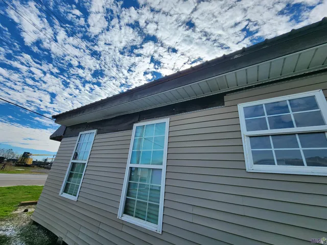 $85,000 | 2002 South Bayou Drive, Golden Meadow, LA 70357