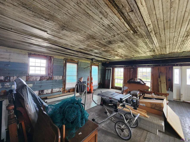 $85,000 | 2002 South Bayou Drive, Golden Meadow, LA 70357