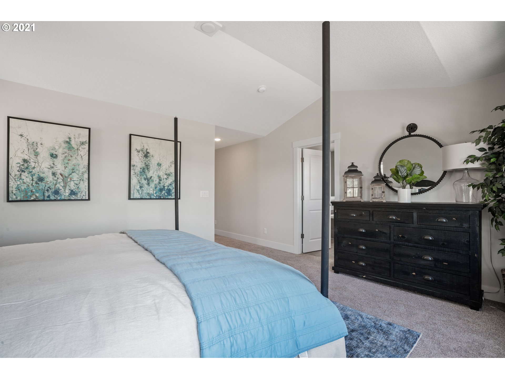 7716 Northwest Kaiser Road Portland, OR 97229 - Photo 12 of 20 Gallery Image 12