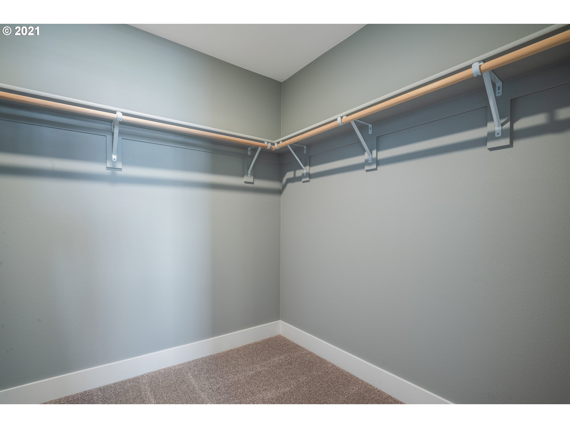 7716 Northwest Kaiser Road Portland, OR 97229 - Photo 13 of 20 Gallery Image 13