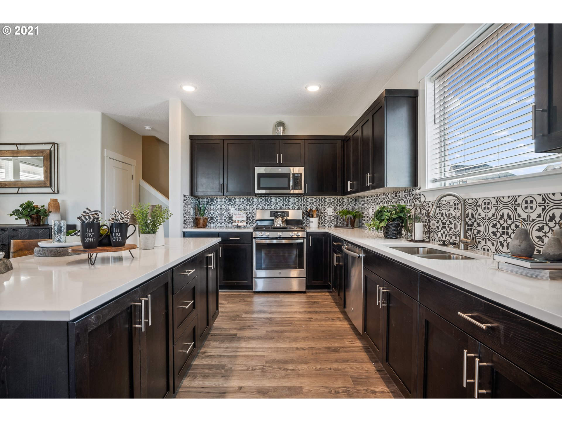 7716 Northwest Kaiser Road Portland, OR 97229 - Photo 3 of 20 Gallery Image 3