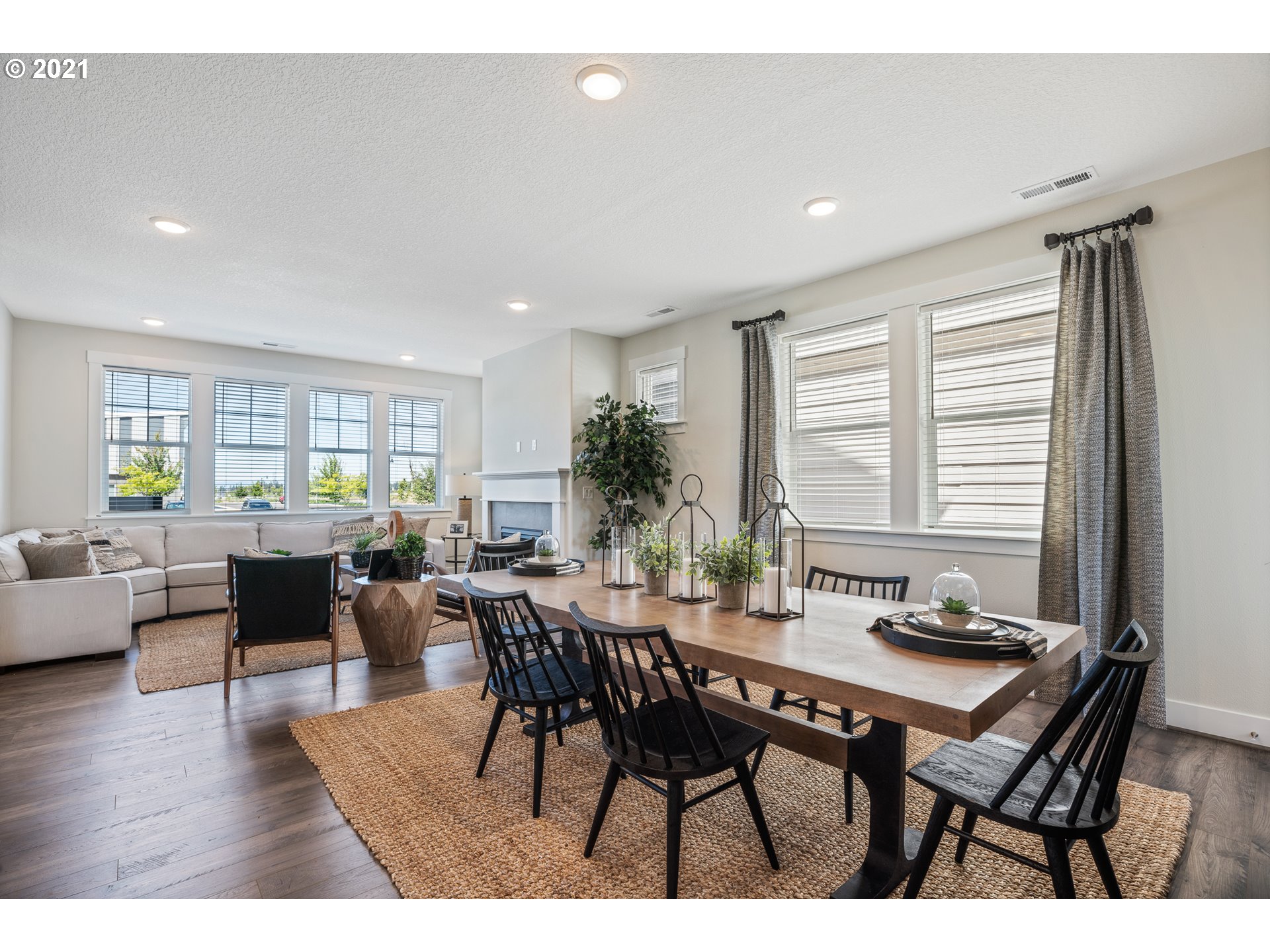 7716 Northwest Kaiser Road Portland, OR 97229 - Photo 6 of 20 Gallery Image 6