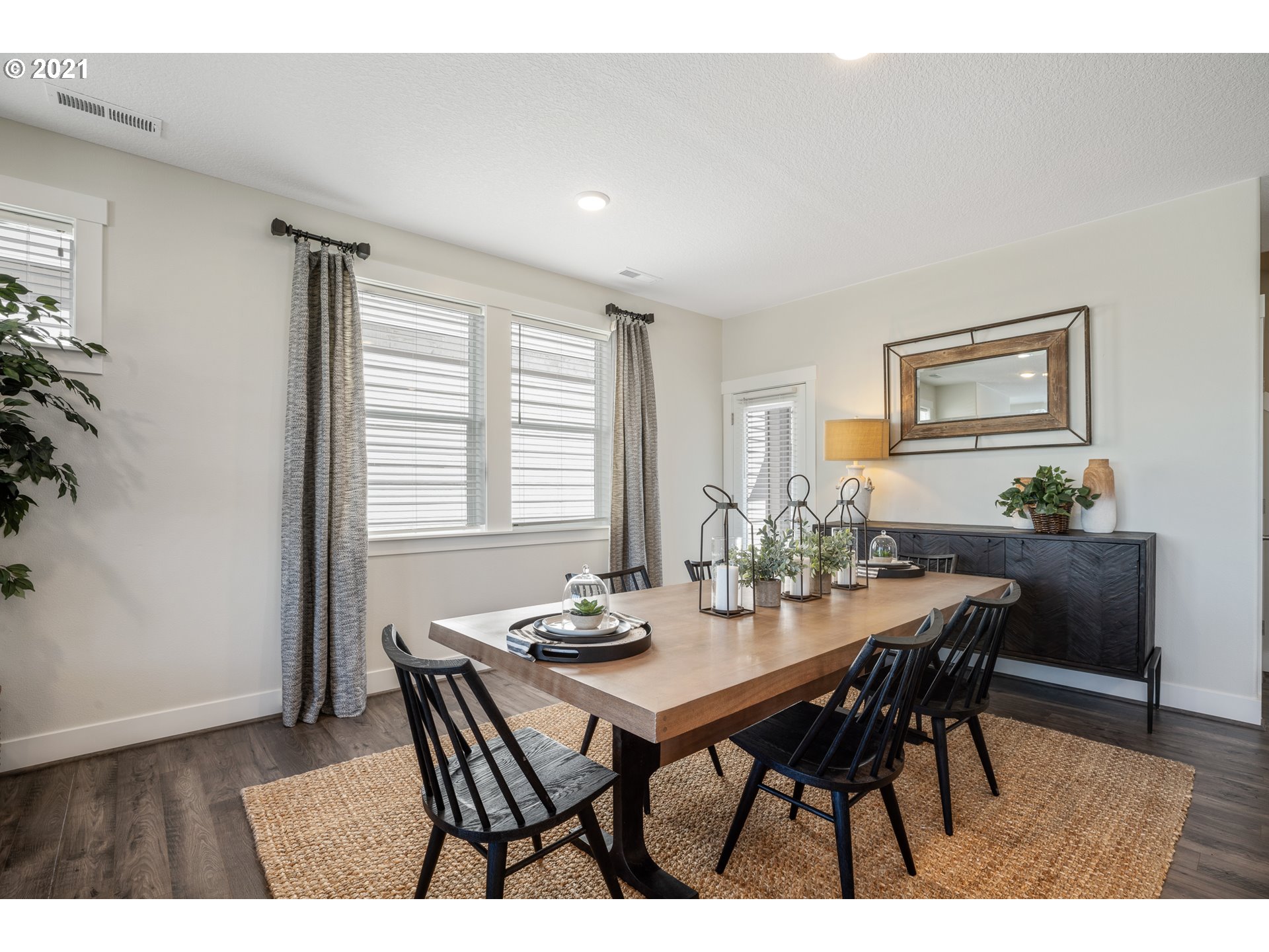 7716 Northwest Kaiser Road Portland, OR 97229 - Photo 7 of 20 Gallery Image 7