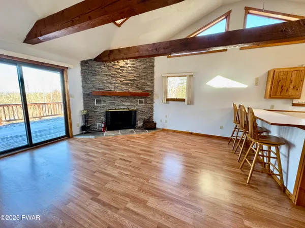 $1,600 | 2203 Highway 6, Hawley, PA 18428
