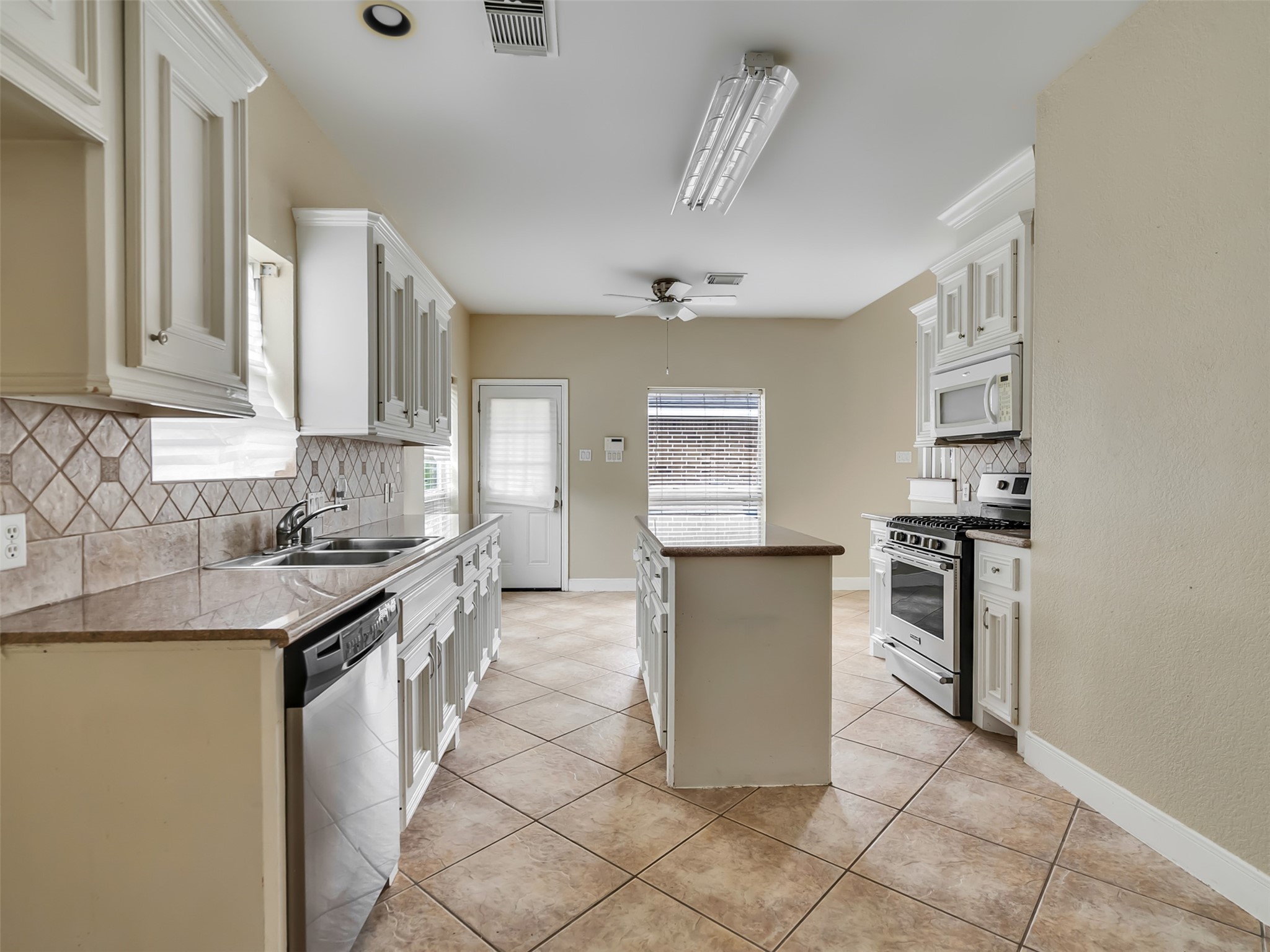 1803 Ripple Creek Drive Rosenberg, TX 77471 - Photo 17 of 36