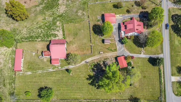 $564,900 | 63 Old Huntsville Road, Fayetteville, TN 37334