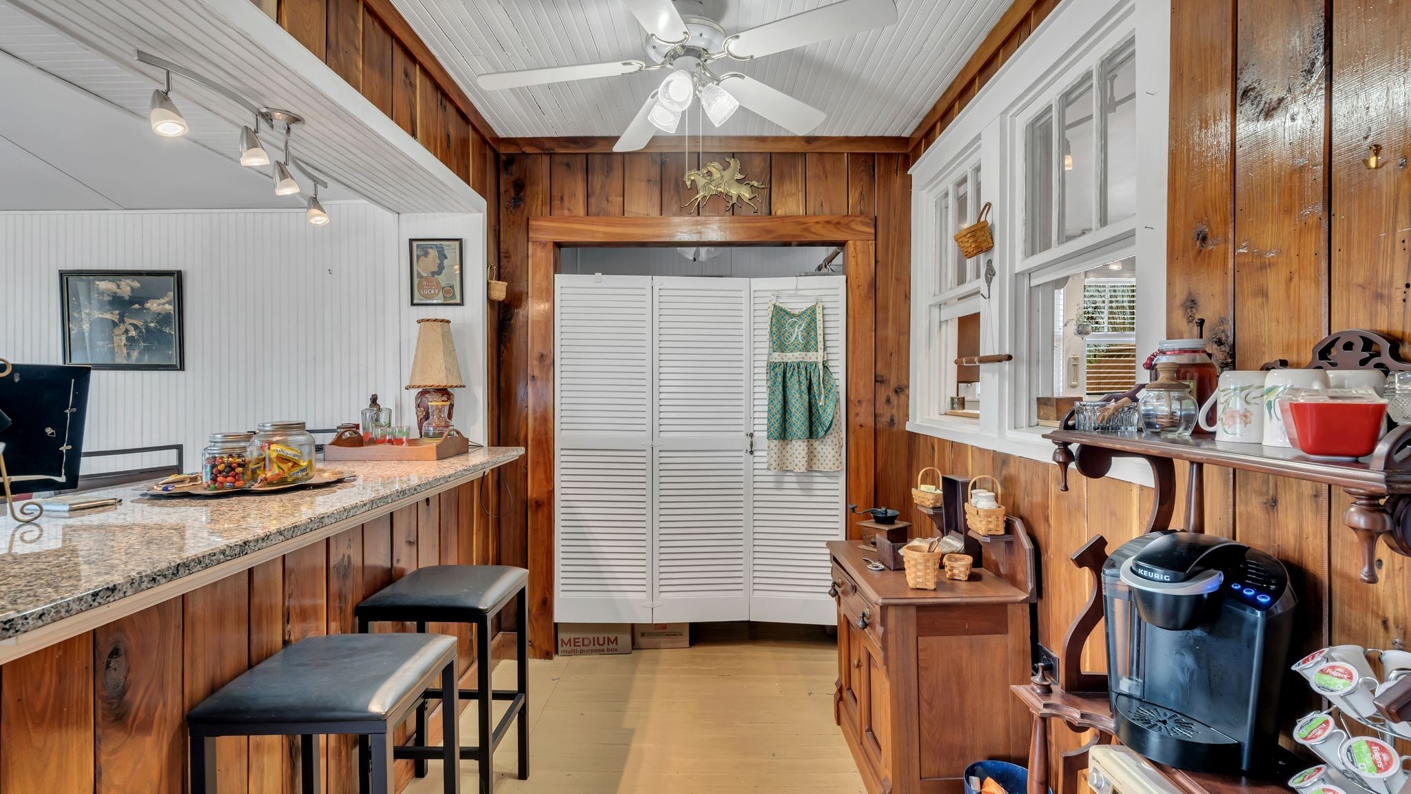 63 Old Huntsville Road Fayetteville, TN 37334 - Photo 11 of 36 a dining room with furniture and wooden floor
