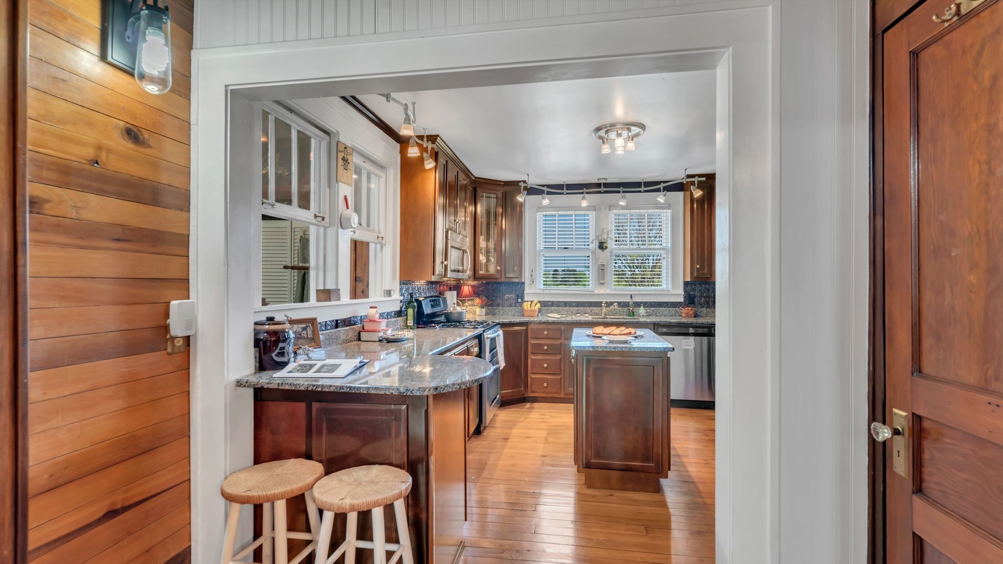 63 Old Huntsville Road Fayetteville, TN 37334 - Photo 13 of 36 a dining room with furniture and wooden floor