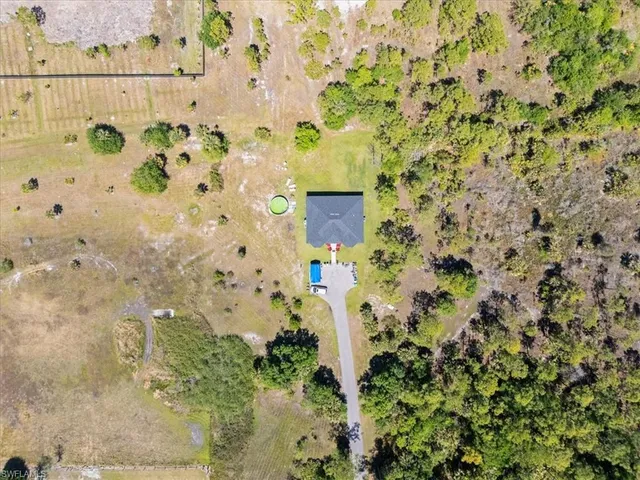 $3,900 | 3219 64th Avenue Northeast, Naples, FL 34120