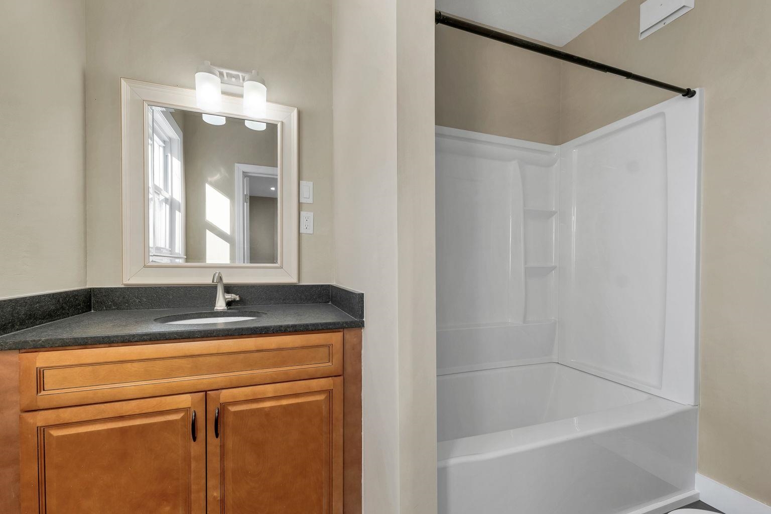 24 Pierce Street Concord, NH 03301 - Photo 17 of 25