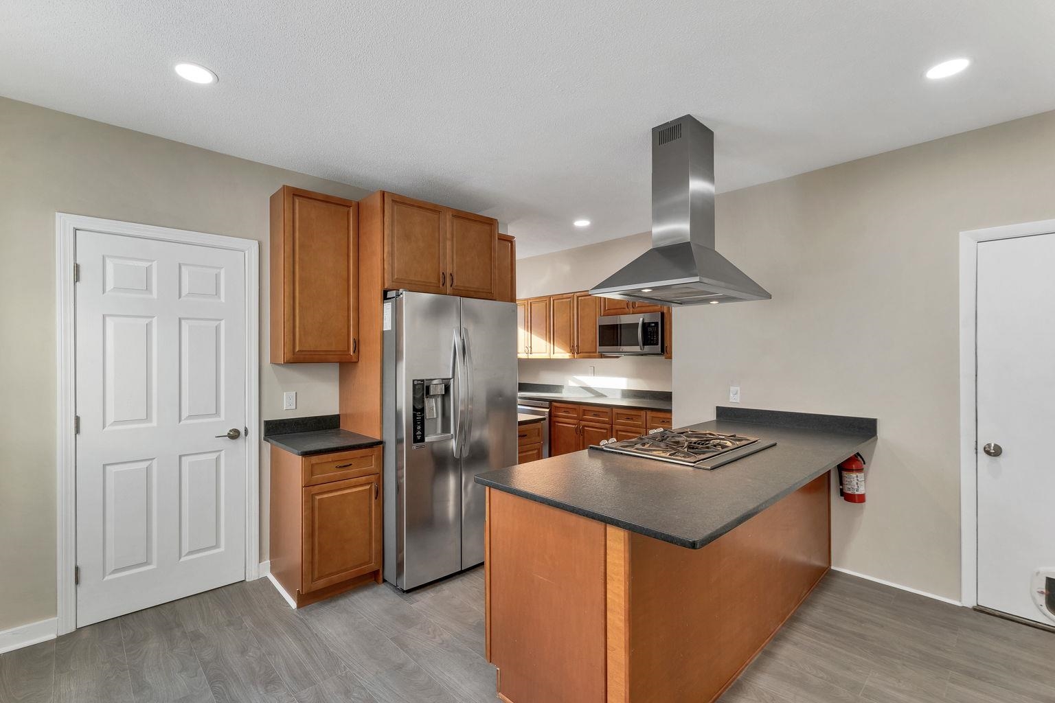 24 Pierce Street Concord, NH 03301 - Photo 3 of 25